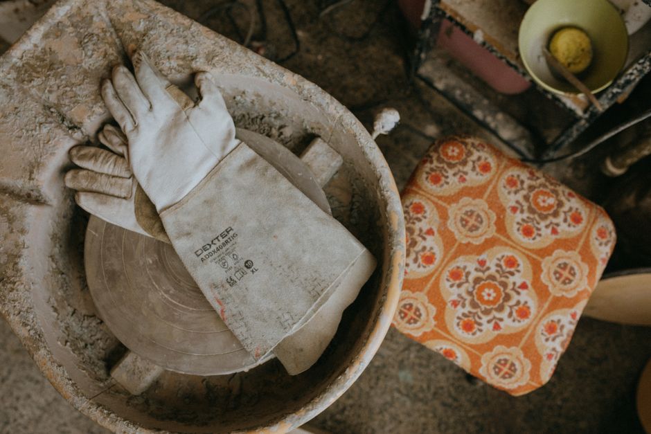 From Garden to Glaze: Using Plant Ash in Your Pottery